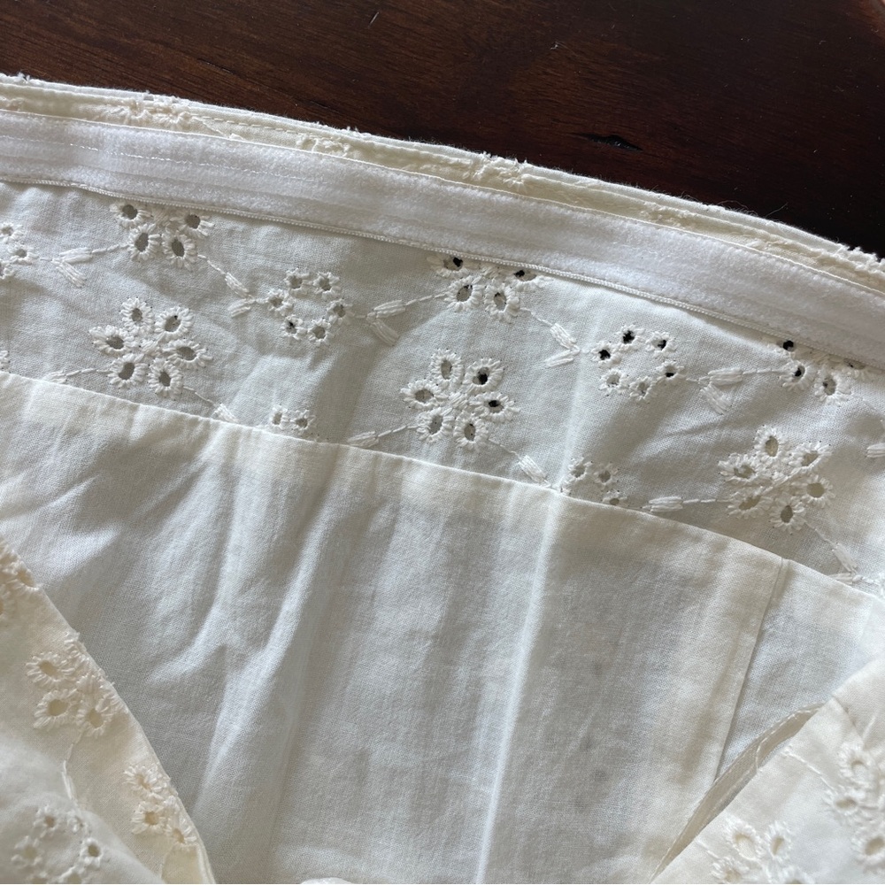 NWT Kimchi Blue White Eyelet Strapless Mini Dress, Romantic Back Tie, Size M - Picture 8 of 10